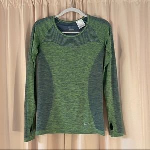 Nike Drifit Slim Fit Long Sleeve Top